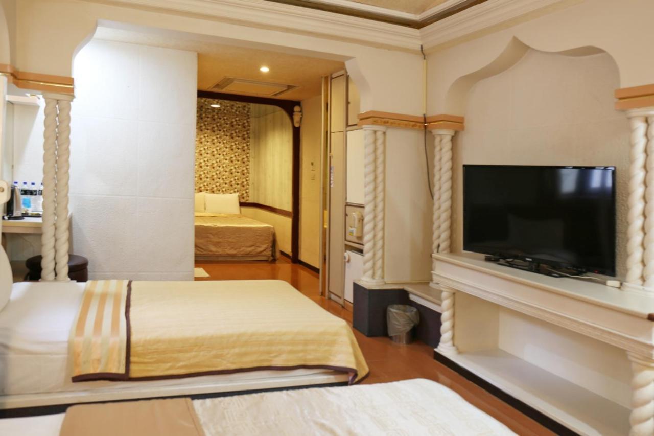Persimmon Hotel Hsinchu City Exterior photo